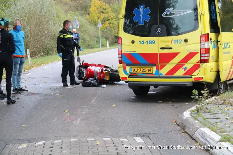 Motorrijder gewond na ongeval in Naarden