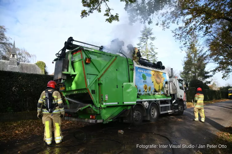 Brand in vuilniswagen in Blaricum