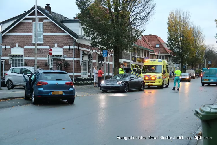 Flinke botsing met Porsche in Bussum