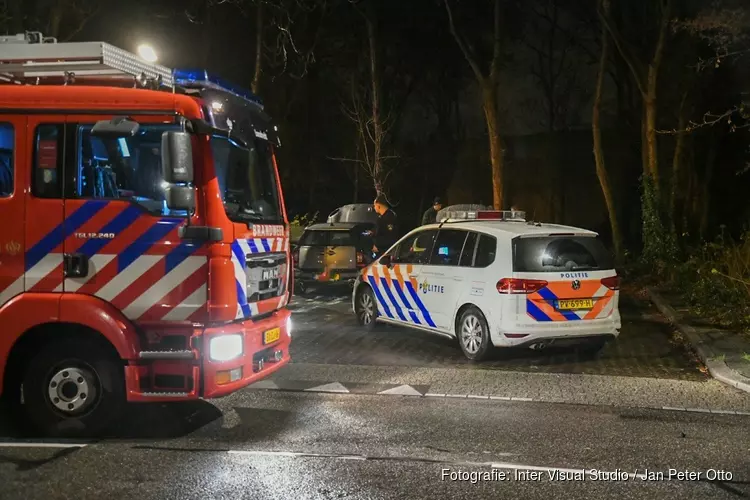 Twee auto&#39;s in brand gestoken in Hilversum