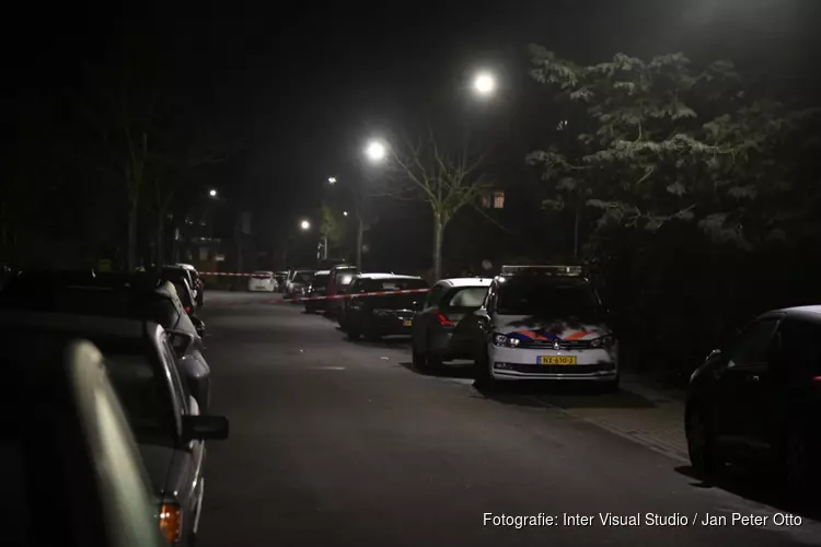 Politie zet straat af in Hilversum en verricht onderzoek