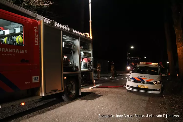 Groot alarm om brand in schuur in Laren