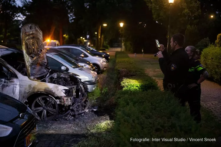 Autobrand in Blaricum, politie maakt plaats delict