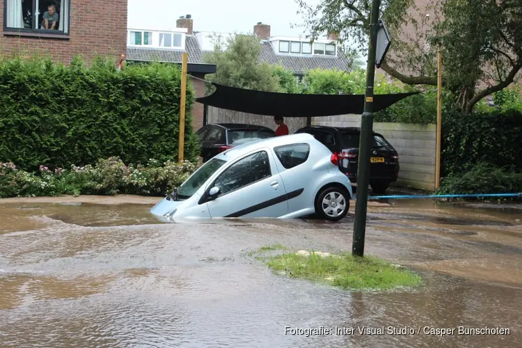 Schade door waterballet in Naarden