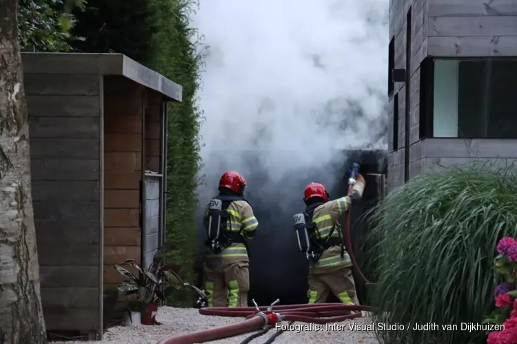 Brand in schuur in Naarden