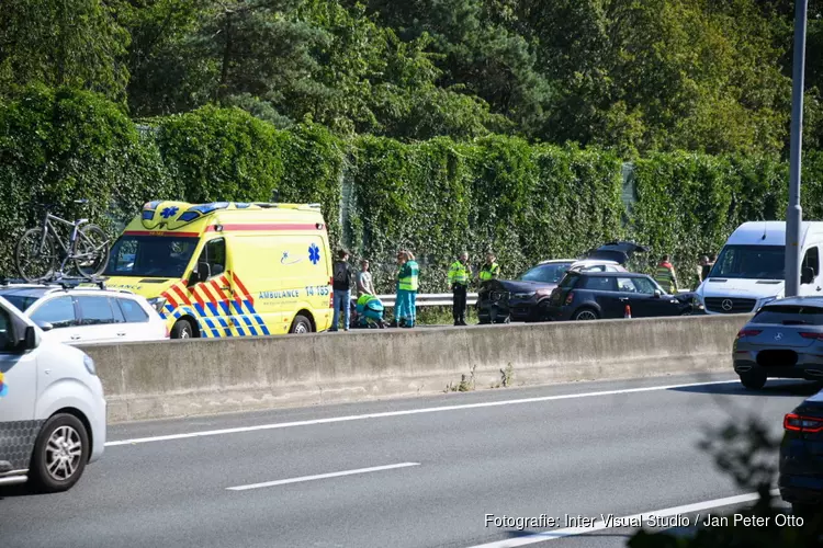 Botsing op A1 bij Laren