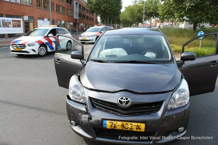 Twee gewonden na ongeval in Huizen