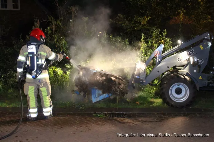 Dixi uitgebrand langs de weg in Blaricum