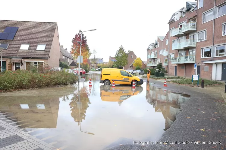 Veel wateroverlast in Huizen