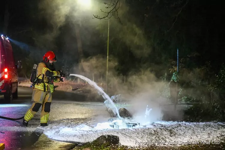 Deelscooter door brand verwoest in Hilversum