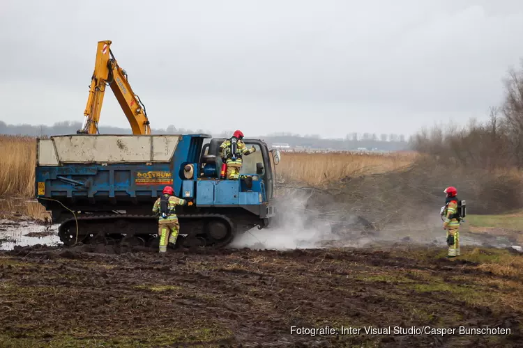 Brand in rupsvoertuig Huizen