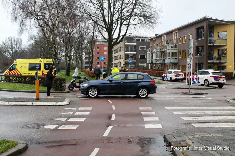 Minderjarige fietser aangereden door auto in Huizen