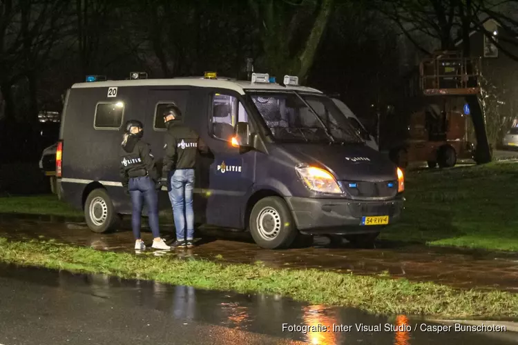 Politie doet aanhouding in flat Blaricum