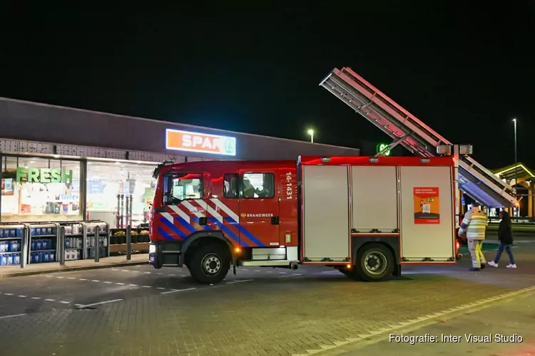 Kleine brand bij tankstation langs A1 in Muiden