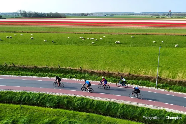 4.500 fietsers trotseerden stevige lentewind tijdens 48e Ronde van Noord-Holland