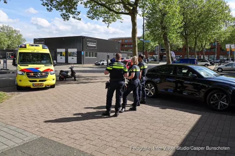 Scooterbestuurder gewond bij ongeval in Huizen