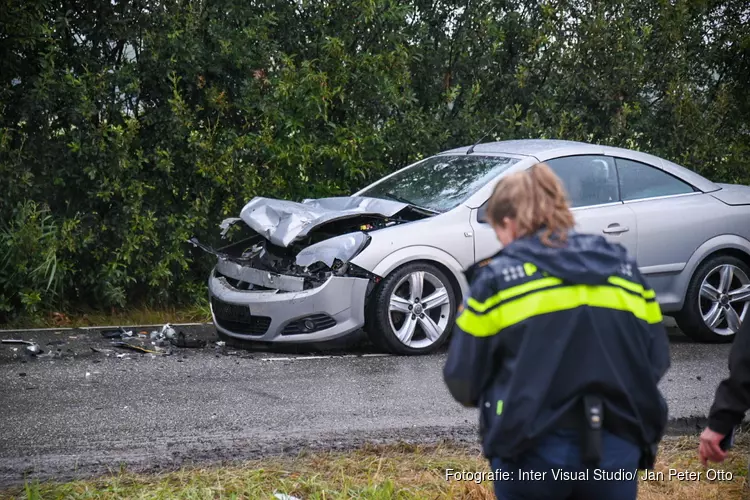 Auto total-loss bij ongeval tussen Hilversum en Baarn