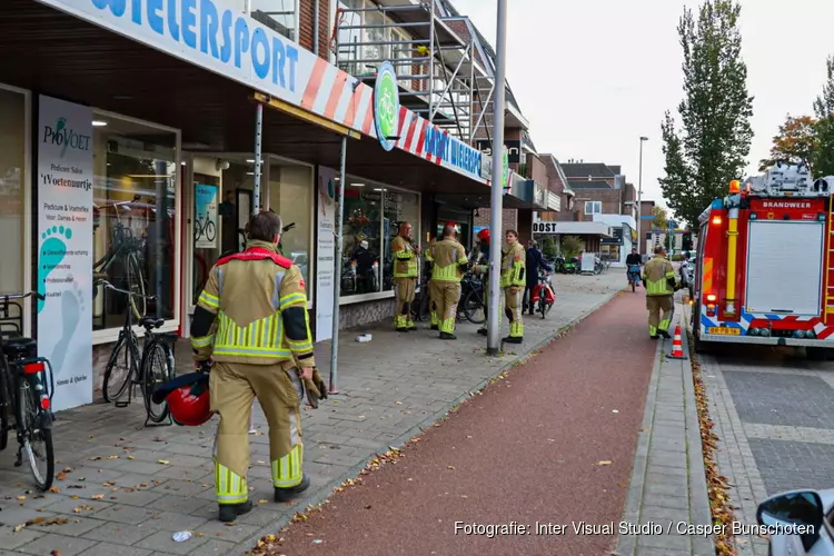 Korte brand in fietsenwinkel in Naarden