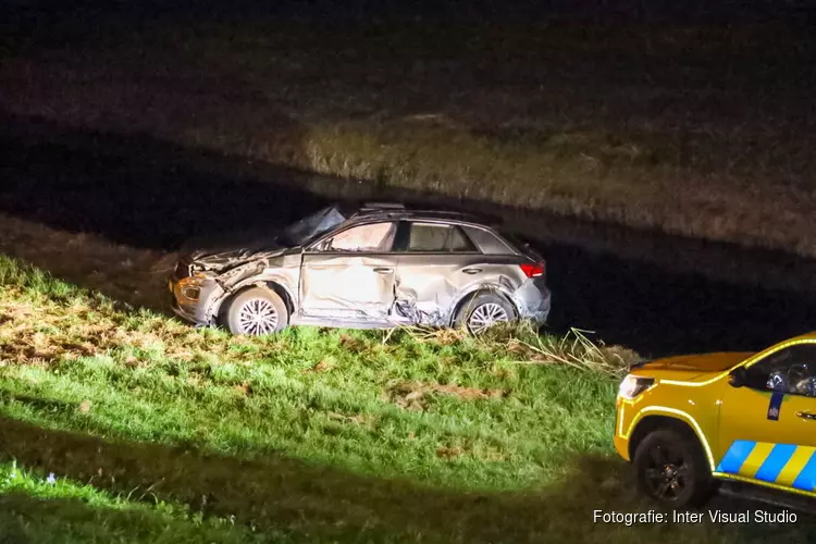 Automobiliste slaat over de kop op A27