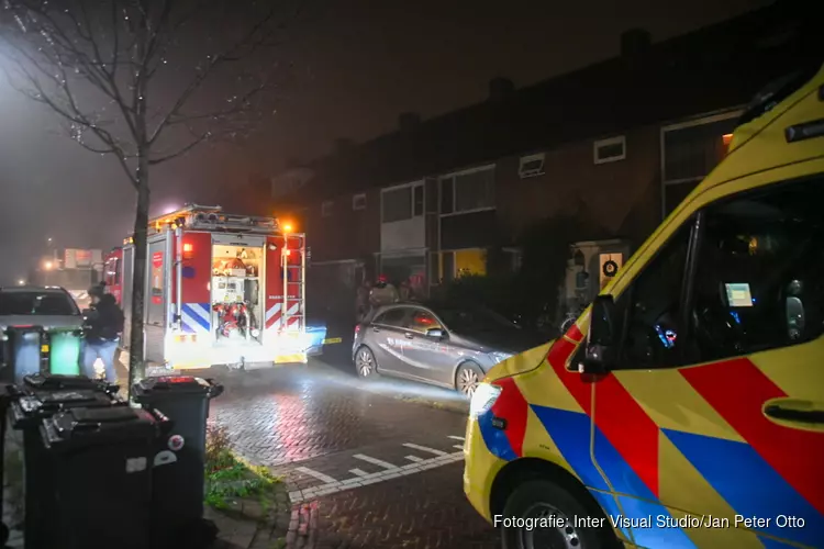 Rookmelder wekt oudere bewoonster bij brand in Bussum