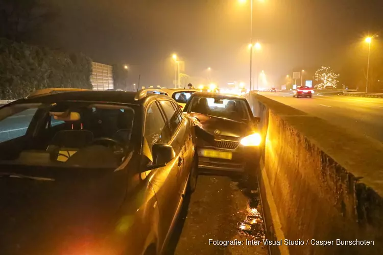 Drie auto&#39;s betrokken bij ongeluk op A1