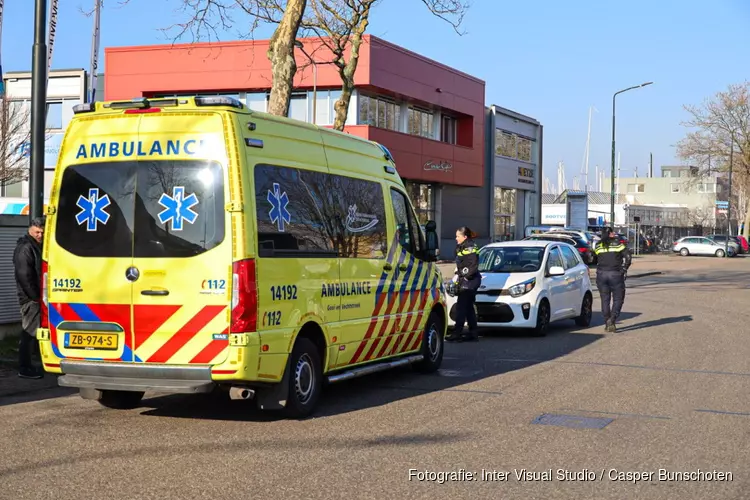 Kind op fiets aangereden in Huizen