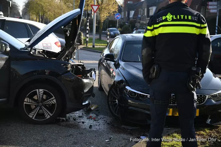 Botsing in Hilversum, niemand gewond