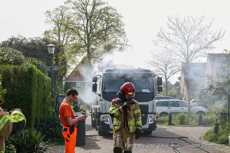 Brand in vuilniswagen in Blaricum