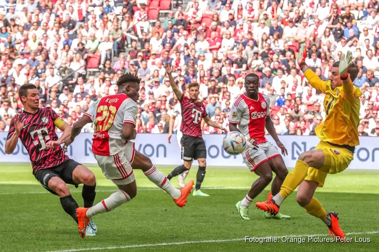 Ajax mag nog hopen op tweede plek na winst op FC Utrecht
