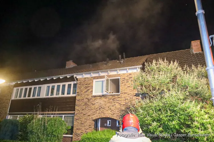 Brand zorgt voor flinke schade aan woning in Laren