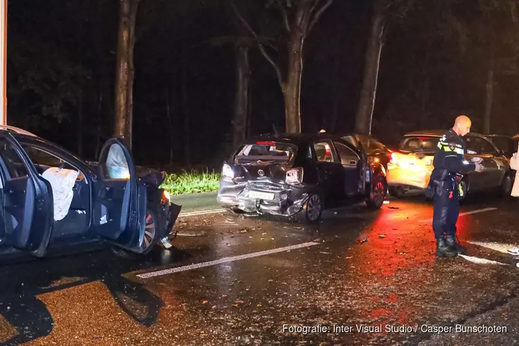 Kettingbotsing op Hilversumseweg in Laren