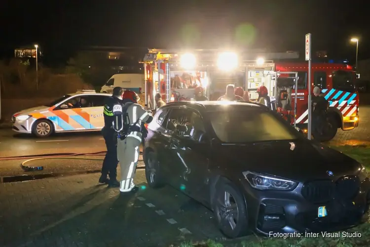 Autobrand in de kiem gesmoord in Bussum