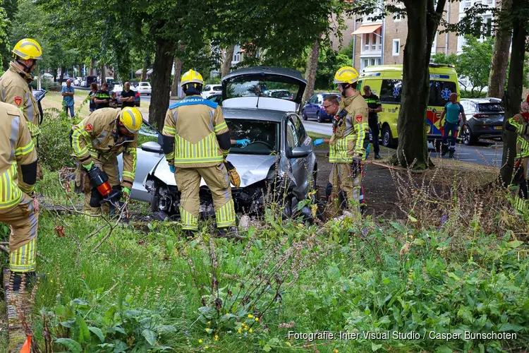 Automobilist gewond bij eenzijdig ongeluk in Hilversum