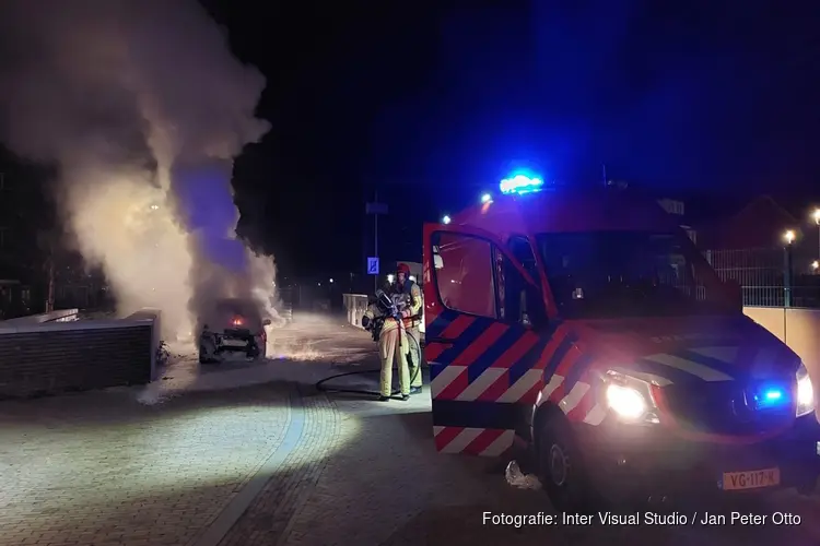 Auto in brand op Mussenstraat in Hilversum