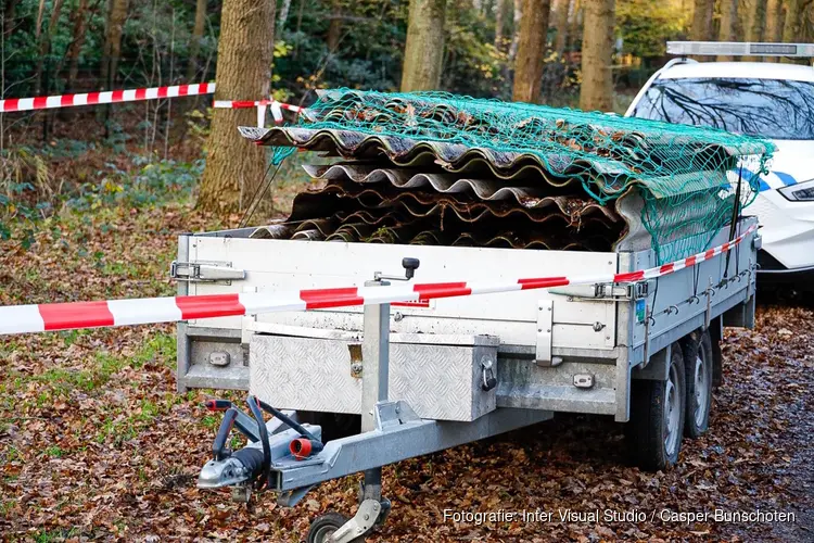 Aanhanger met asbestplaten aangetroffen in Eemnes