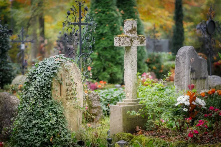 Denk mee over de toekomst van de begraafplaatsen in Gooise Meren