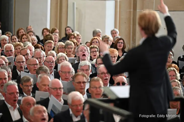 Start regio Huizen van het Groot Nederlands Johannes de Heer koor