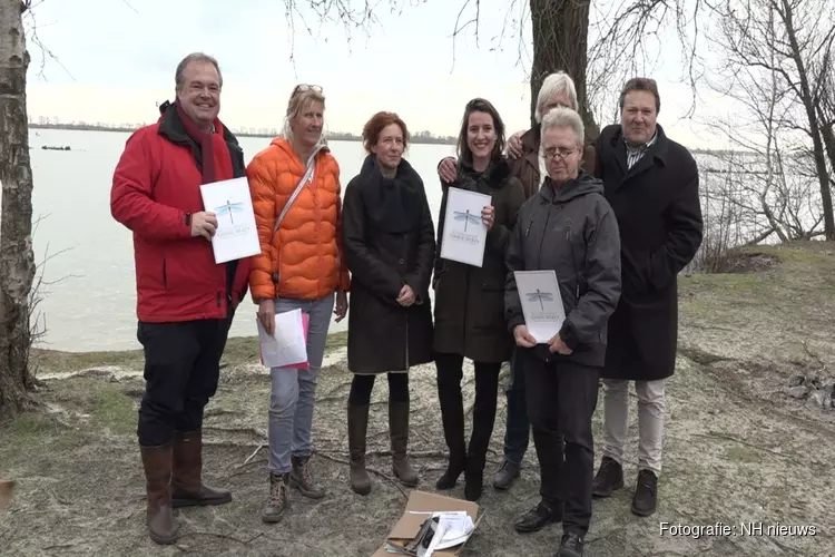 Bewoners Muiderberg stellen kustmanifest op: "Laat de kust van Gooise Meren ongeschonden!"