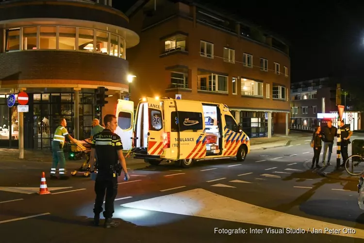 Fietsster loopt hoofdwond op bij aanrijding