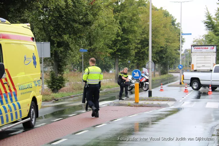 Voetganger gewond na botsing in Bussum