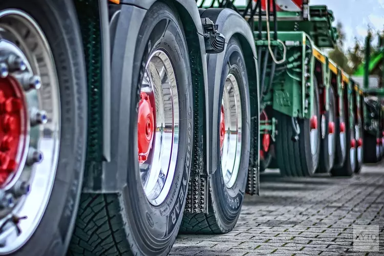 Weesper centrumbewoners luiden noodklok over vrachtverkeer