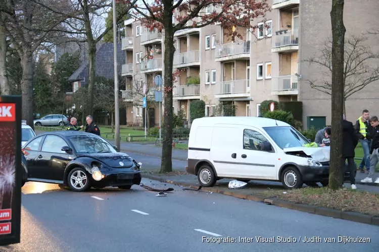 Veel schade na ongeval in Bussum