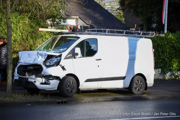 Flinke schade bij aanrijding in Hilversum