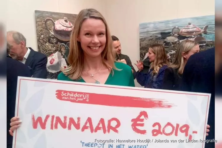 Kunstenaar Hannelore Houdijk wint ‘Schilderij van het Jaar’