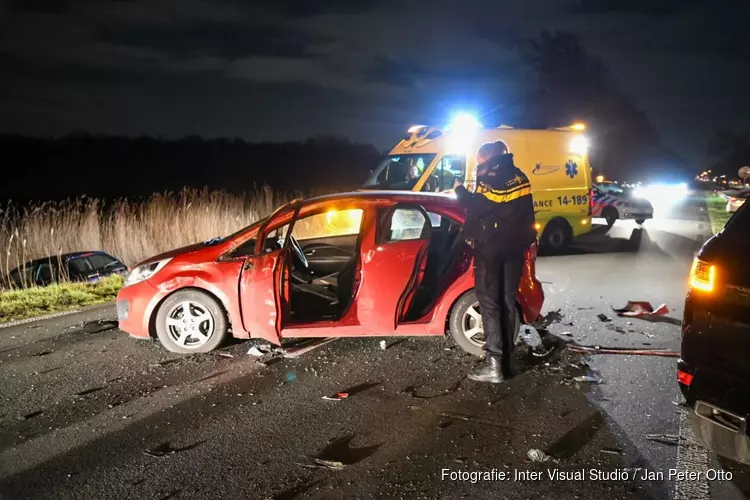 Drie voertuigen betrokken bij ernstig ongeluk in Kortenhoef