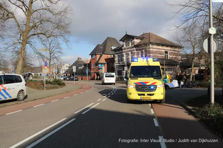 Oudere man gewond na ongeval in Bussum