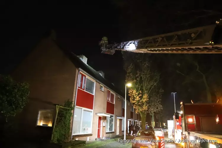 Brand in slaapkamer door elektronica