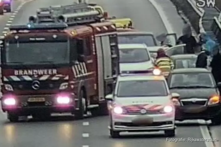 Half uur vertraging richting Amersfoort door ongeluk op A1 bij Naarden