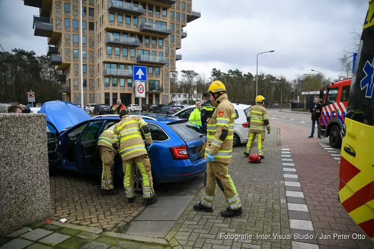 Vrouw gewond bij aanrijding in Hilversum