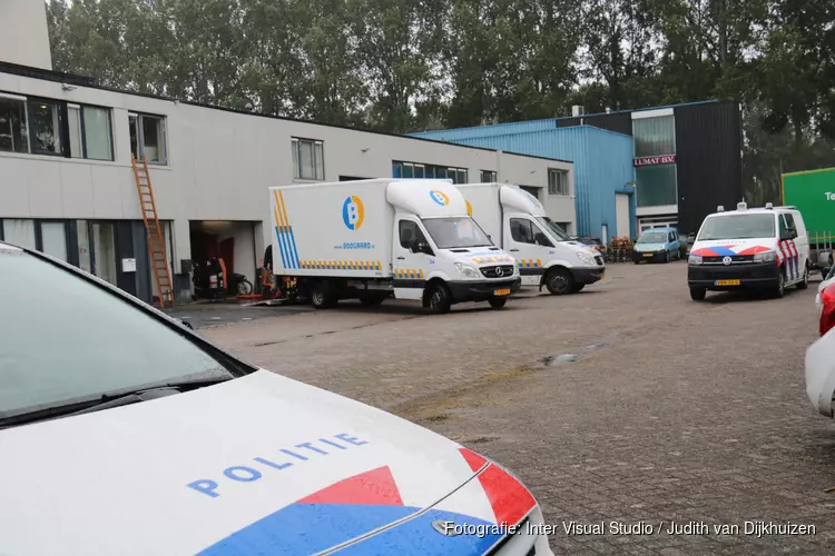 Politie actie op bedrijventerrein in Weesp